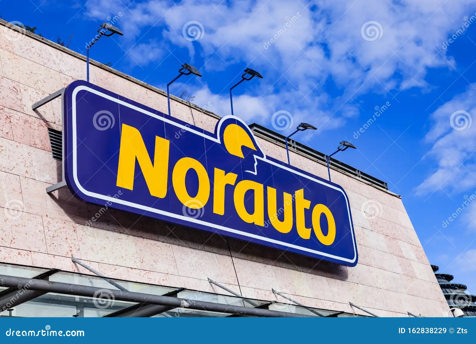 Norauto signboard Portugal