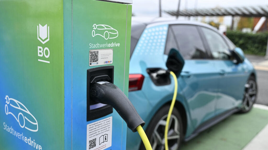 UE recua na proibição total de motores de combustão a partir de 2035